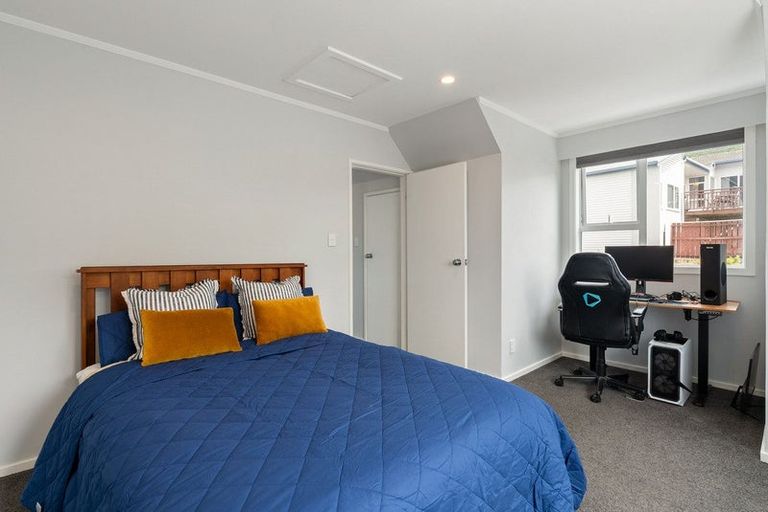 Photo of property in 3 Gonville Street, Tawa, Wellington, 5028