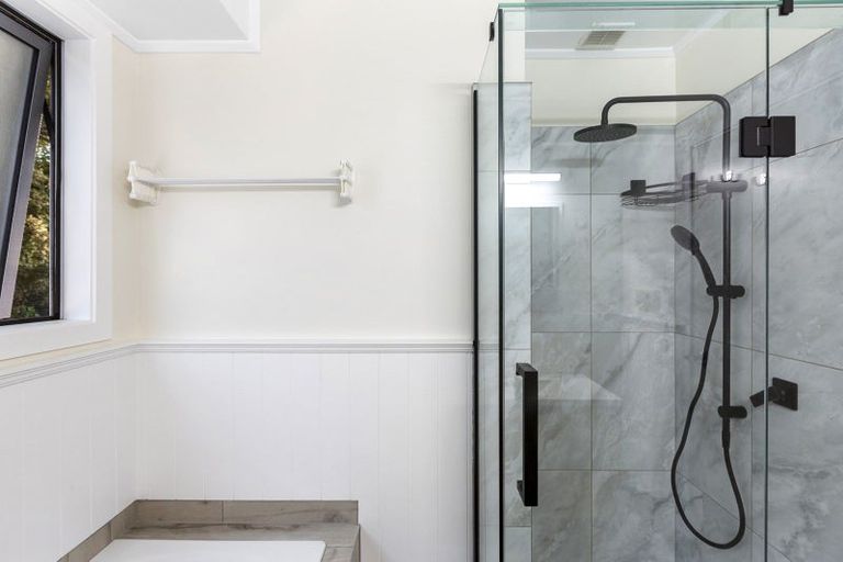 Photo of property in 10 Hobby Avenue, Birkdale, Auckland, 0626