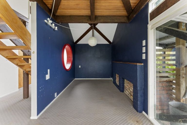 Photo of property in 23 Kotare Street, Waikanae, 5036