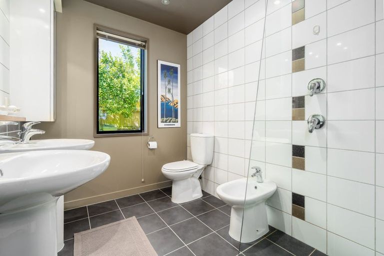 Photo of property in 39 Hinau Street, Fendalton, Christchurch, 8041