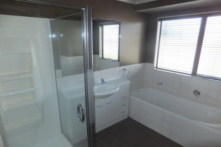 Photo of property in 83 Saint James Drive, Huntington, Hamilton, 3210