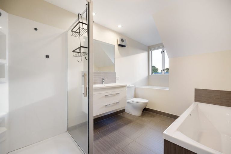 Photo of property in 37 Woodbury Street, Avonhead, Christchurch, 8042