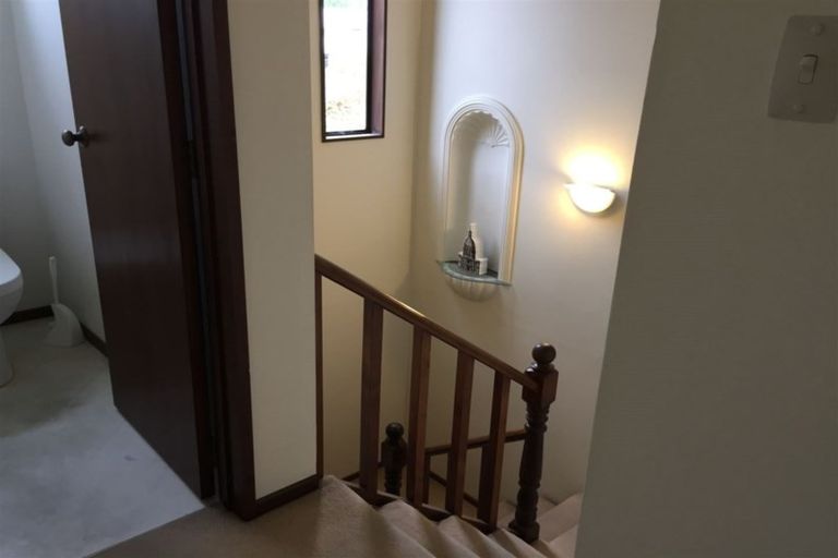 Photo of property in 5 Kingham Place, Avonhead, Christchurch, 8042