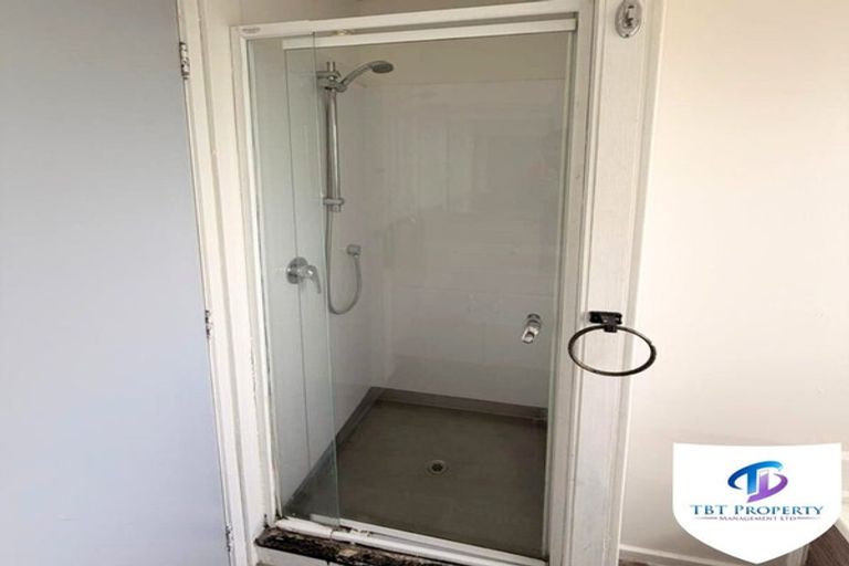 Photo of property in 8 Le Havre Place, Takanini, 2112