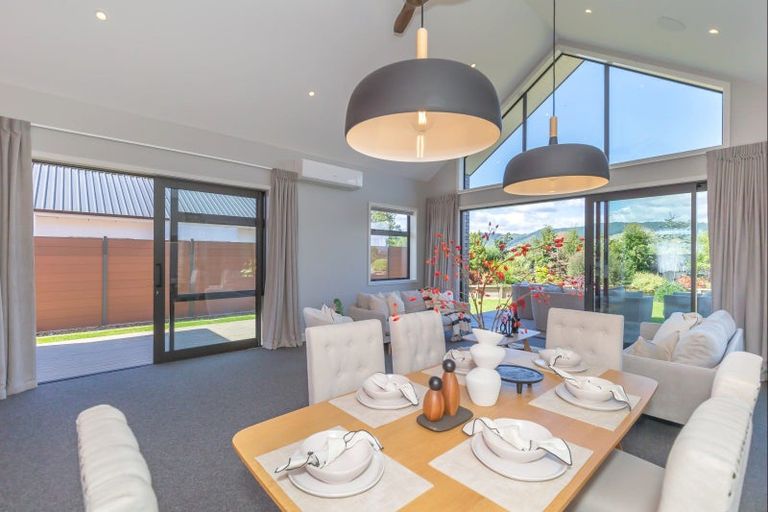 Photo of property in 22 Phoenix Palms Grove, Levin, 5510