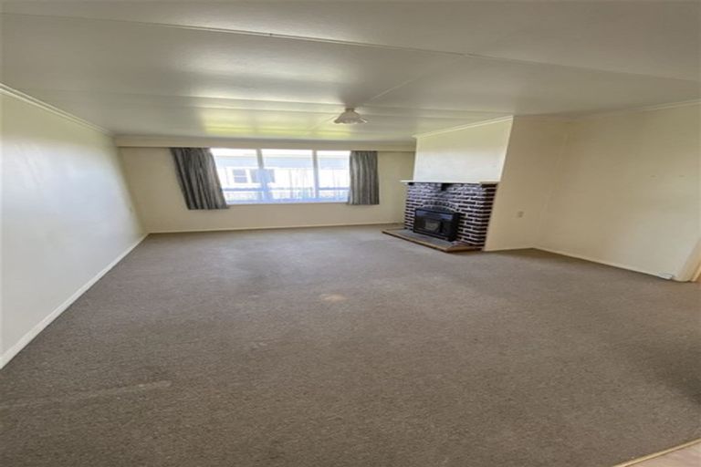 Photo of property in 15 Cole Street, Dannevirke, 4930