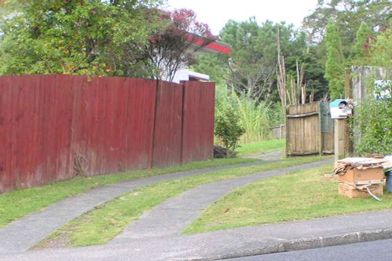 Photo of property in 1/34 Reynella Drive, Massey, Auckland, 0614