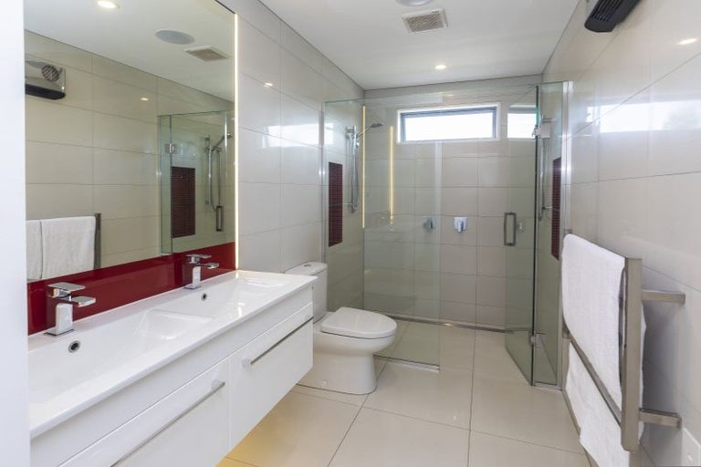 Photo of property in 2 Matisse Place, Burnside, Christchurch, 8053