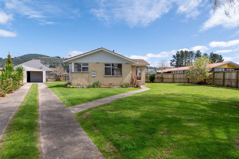 Photo of property in 7 Virgo Place, Kawaha Point, Rotorua, 3010