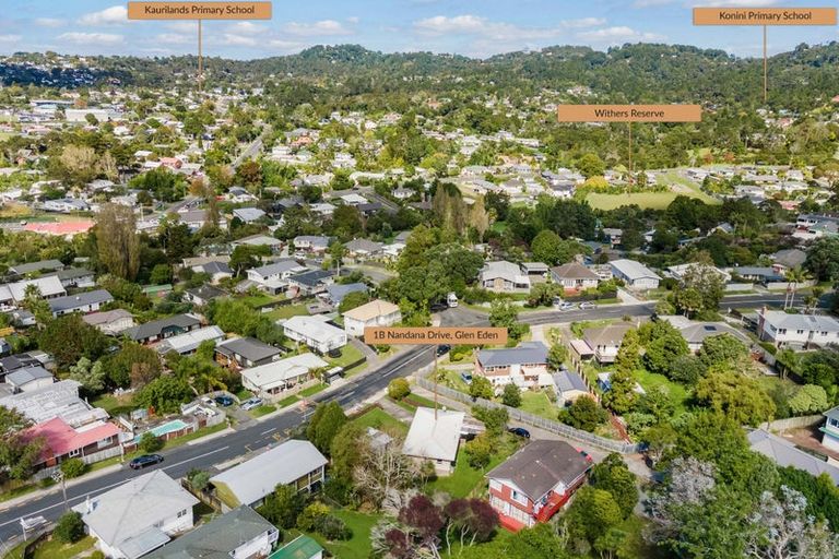 Photo of property in 1b Nandana Drive, Glen Eden, Auckland, 0602