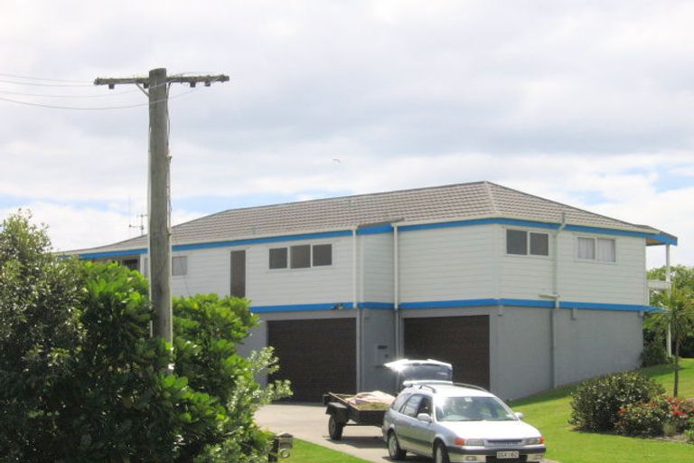 Photo of property in 8 The Loop, Waihi Beach, 3611