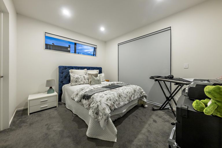 Photo of property in 23 Riroriro Road, Hobsonville, Auckland, 0616