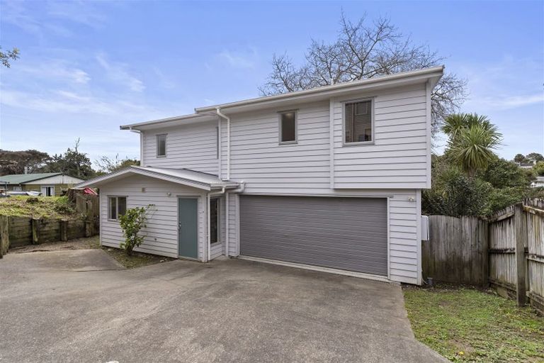 Photo of property in 49f Lancaster Road, Beach Haven, Auckland, 0626