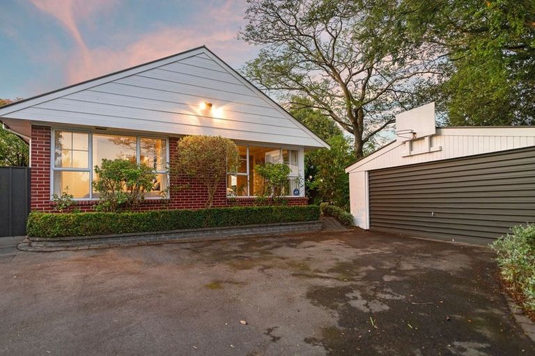 Photo of property in 4 Raxworthy Street, Ilam, Christchurch, 8041