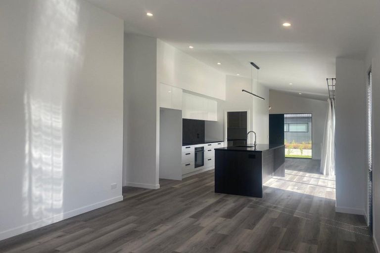 Photo of property in 1 Hadley Place, Cromwell, 9310