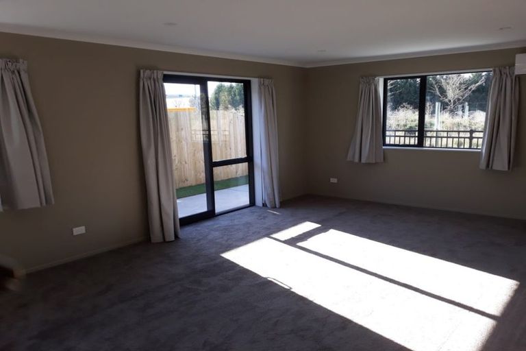 Photo of property in 27 Miromiro Street, Broomfield, Christchurch, 8042