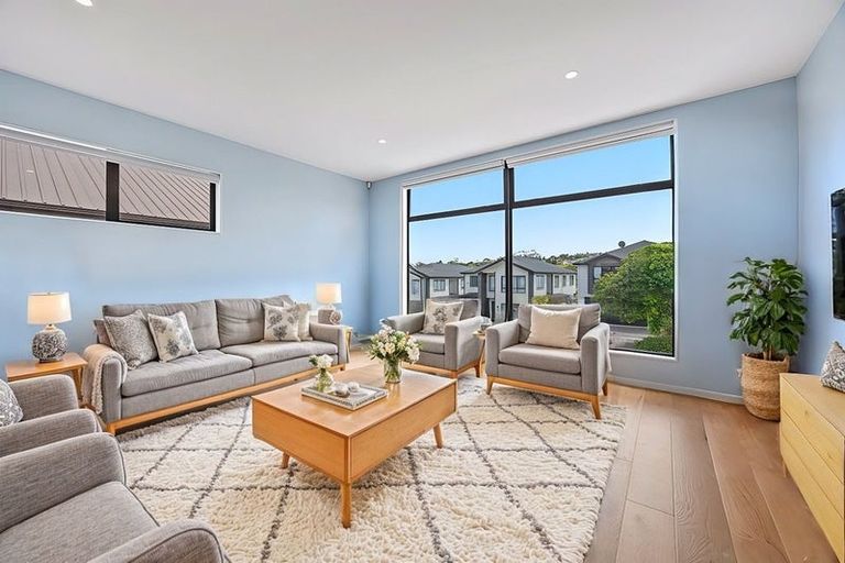 Photo of property in 26 Windlass Street, Long Bay, Auckland, 0630