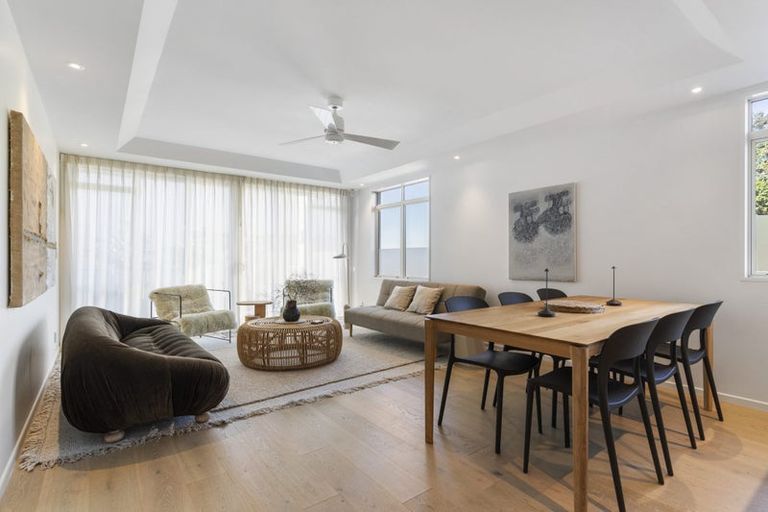 Photo of property in The Sands Apartments, 18/47 The Strand, Takapuna, Auckland, 0622