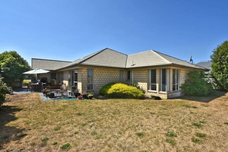 Photo of property in 29 Linkwater Way, Parklands, Christchurch, 8083