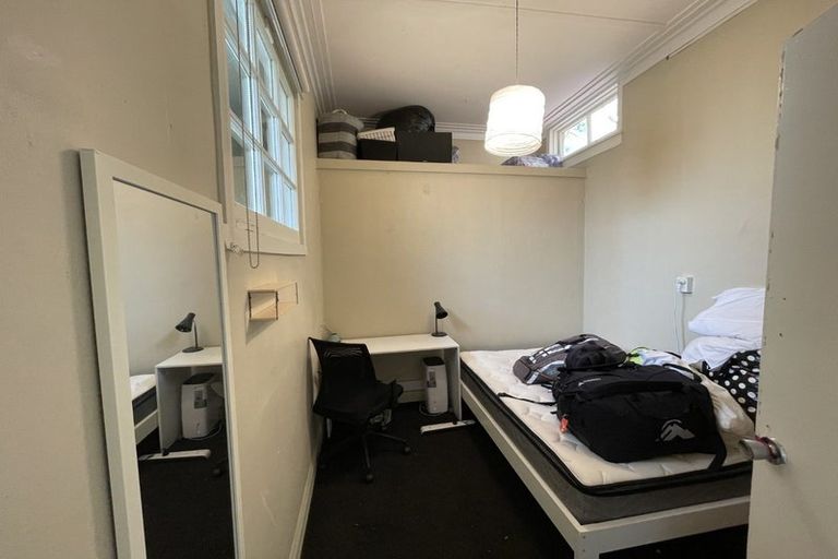 Photo of property in 1/18 Clifton Terrace, Kelburn, Wellington, 6012