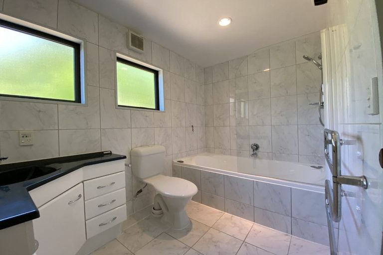 Photo of property in 37 Larch Hill Place, Queenstown, 9300