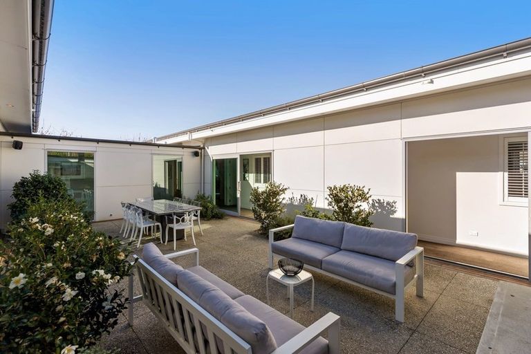 Photo of property in 44 Kelliher Drive, Wanaka, 9305