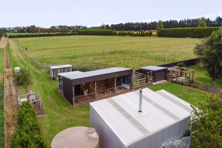Photo of property in 14 Aerodrome Road, Dannevirke, 4972