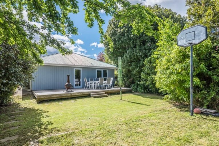 Photo of property in 11 Millvale Street, Waikanae, 5036
