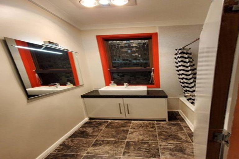 Photo of property in 1 Webb Street, Westport, 7825