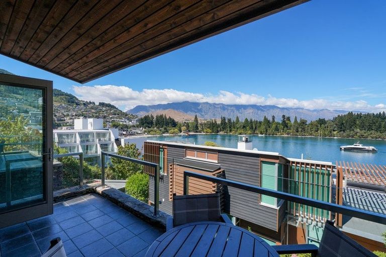 Photo of property in Lake Street Apartments, 10/8 Lake Street, Queenstown, 9300