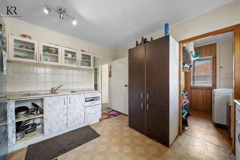 Photo of property in 53 Waipani Road, Te Atatu Peninsula, Auckland, 0610