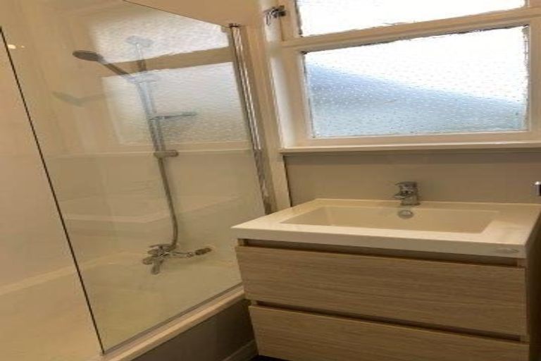 Photo of property in 5 Avon Street, Stratford, 4332