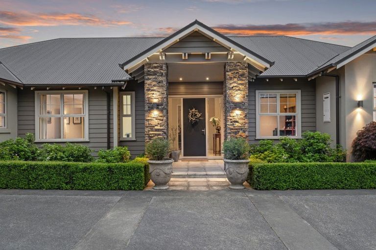 Photo of property in 7 Westall Lane, Avonhead, Christchurch, 8042