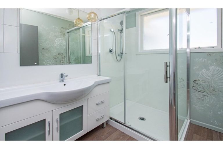 Photo of property in 50 Watts Road, Manurewa, Auckland, 2102