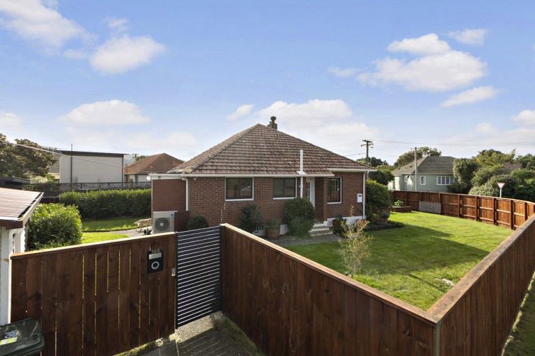 Photo of property in 144 Oxford Terrace, Epuni, Lower Hutt, 5011