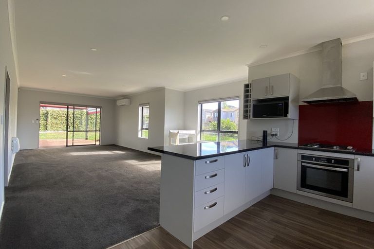 Photo of property in 70 Kaimoana Street, Weymouth, Auckland, 2103