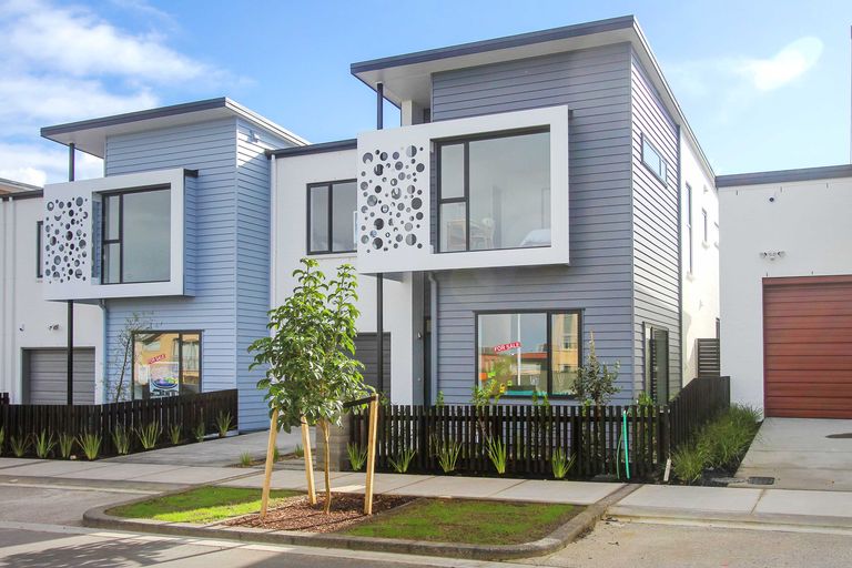 Photo of property in 28 Onekiritea Road, Hobsonville, Auckland, 0616