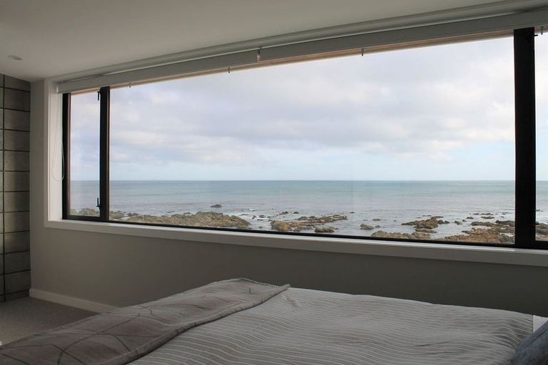 Photo of property in 442 The Esplanade, Island Bay, Wellington, 6023