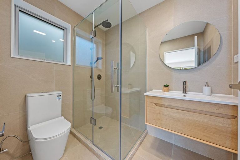 Photo of property in 41c Chamberlain Road, Massey, Auckland, 0614