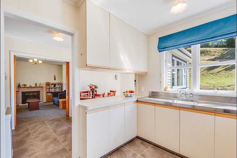 Photo of property in 78 Chester Road, Tawa, Wellington, 5028