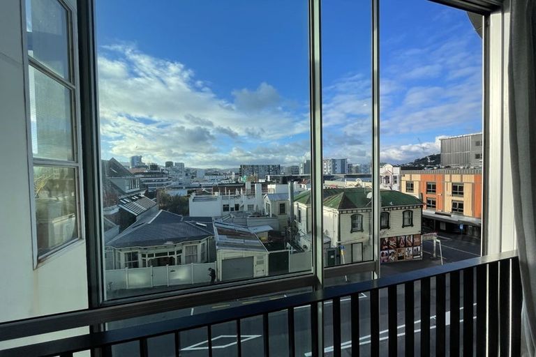 Photo of property in Qba Apartments, 2n/51 Webb Street, Mount Cook, Wellington, 6011