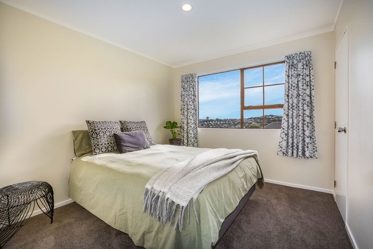 Photo of property in 25 Staysail Place, Whitby, Porirua, 5024