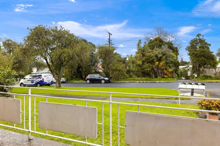 Photo of property in 1/20 Akehurst Avenue, New Lynn, Auckland, 0600