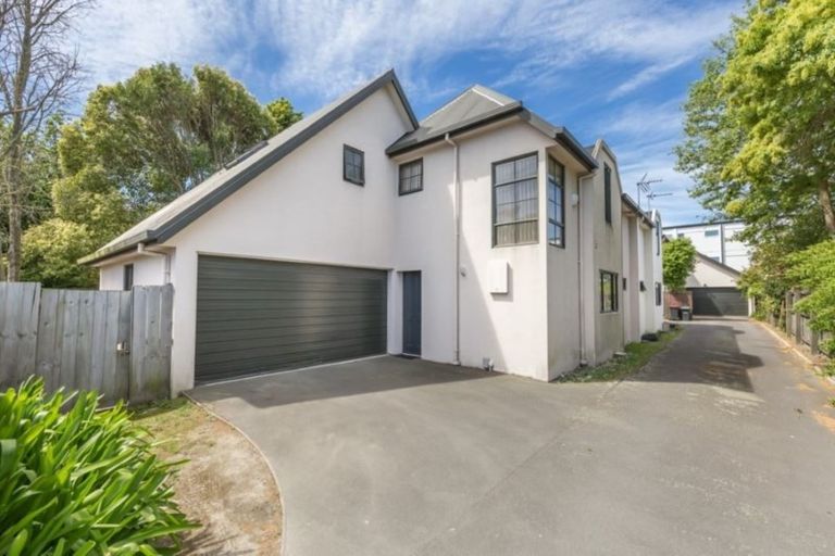 Photo of property in 102 Mandeville Street, Riccarton, Christchurch, 8011