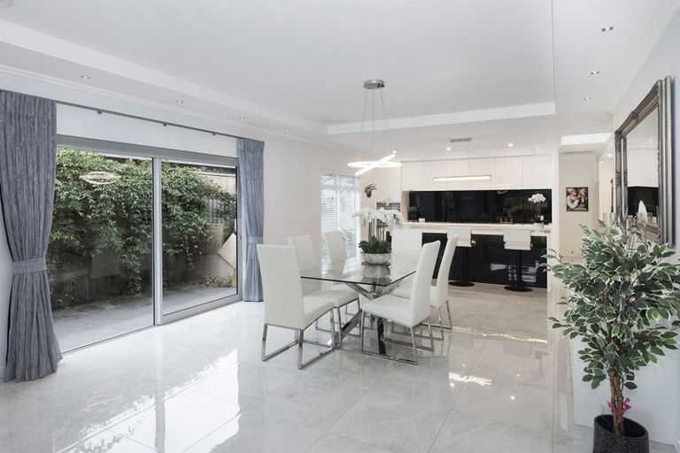 Photo of property in 14 Westburn Place, Prebbleton, 7604