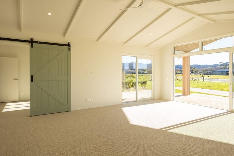 Photo of property in 181 Kupe Drive, Whitianga, 3510