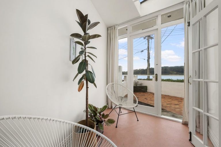 Photo of property in 44 Evans Bay Parade, Roseneath, Wellington, 6021