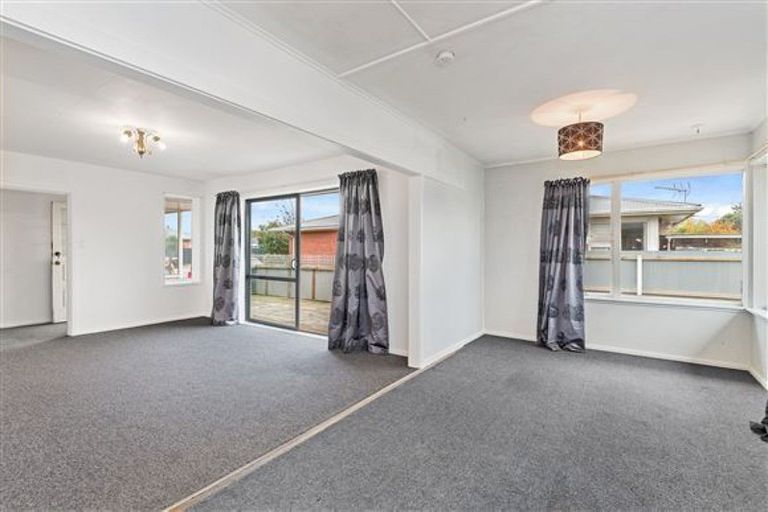 Photo of property in 8 Ivory Street, Rangiora, 7400