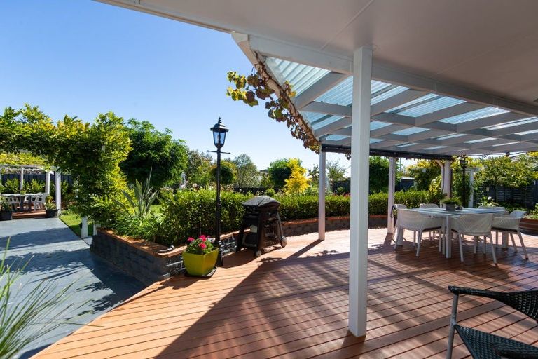 Photo of property in 38 Kensington Drive, Taradale, Napier, 4112