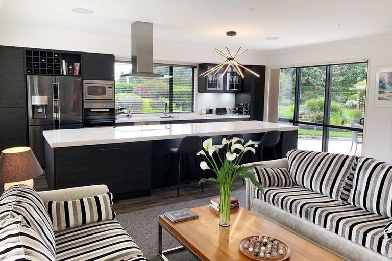 Photo of property in 6r Jason Place, Pyes Pa, Tauranga, 3112